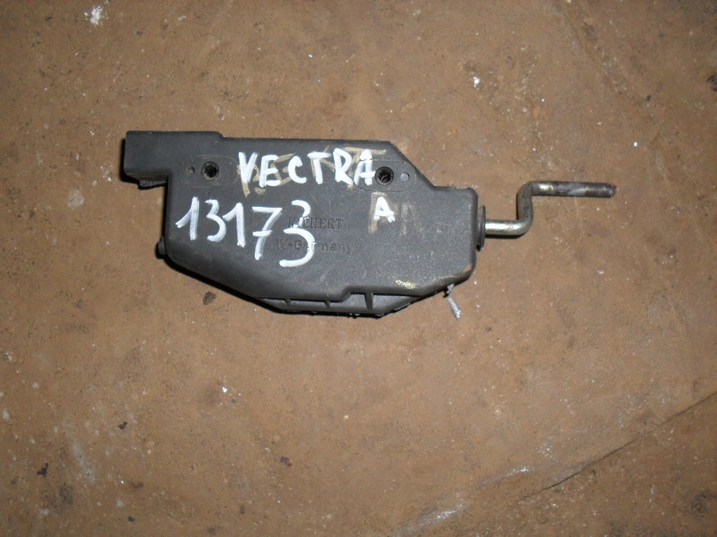 Opel Vectra A (1988 - 1995) Активатор лючка бензобака ()