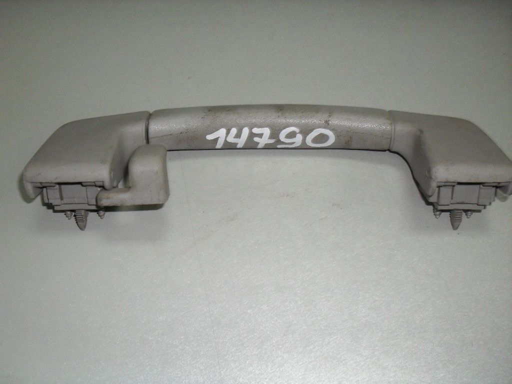 Opel Omega A (1986 - 1994) Ручка внутренняя потолочная (90230138)