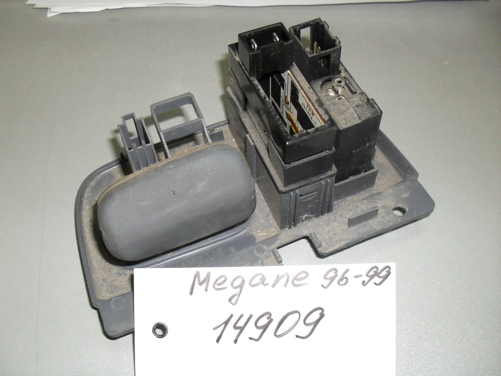 Renault Megane (1999 - 2002) Блок кнопок (корректора фар и освещения панели приборов)
