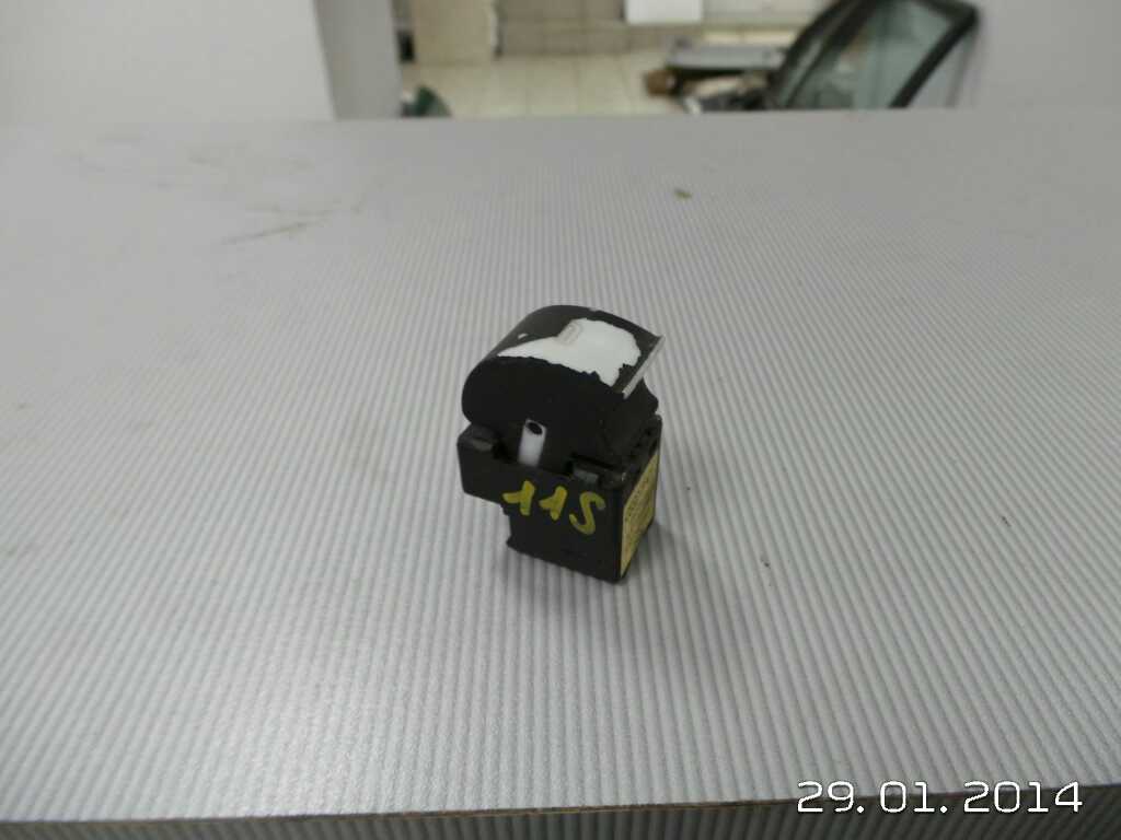 Audi A4 [B6] (2000 - 2004) Кнопка стеклоподъемника (8Z0959855
ПРАВОРУЛЬНАЯ)