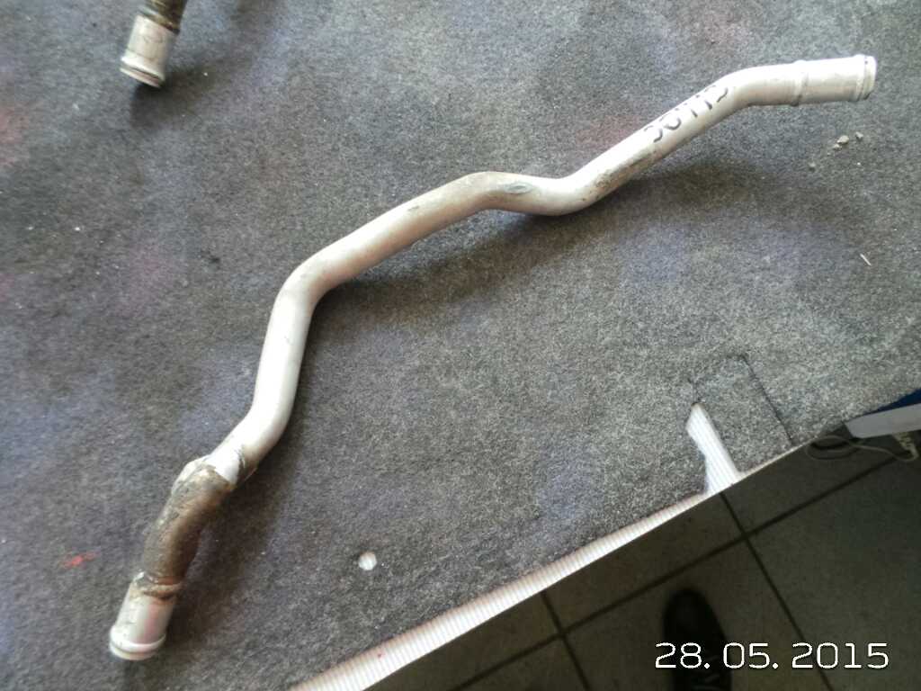 Porsche Cayenne (2003 - 2010) Трубка охлажд. жидкости металлическая ()